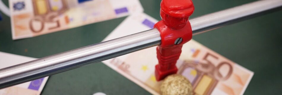 sports, soccer, foosball table, banknotes, sports betting, bet, to play, gambling addiction, win, lose, sports betting, sports betting, sports betting, sports betting, sports betting